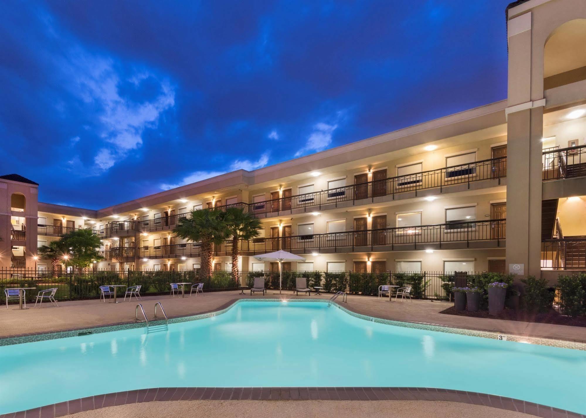 Comfort Suites Baton Rouge South I-10 Esterno foto